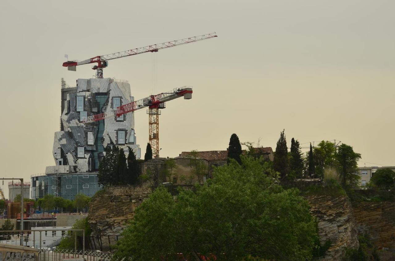 La Pitchoun Des Arenes Villa Arles Luaran gambar