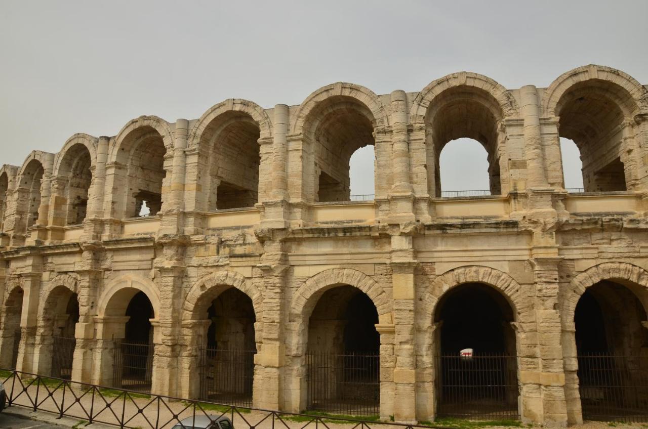 La Pitchoun Des Arenes Villa Arles Luaran gambar